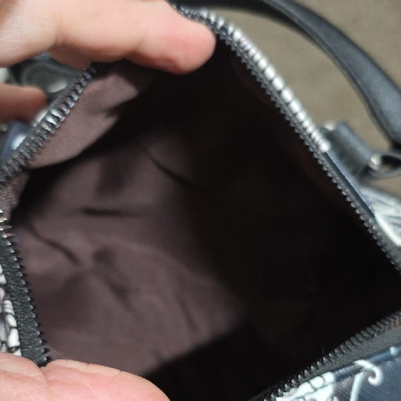 Black and White Patterned Women's Bag Dia De Los Muerto Sugar Skulls - Picture 2 of 2